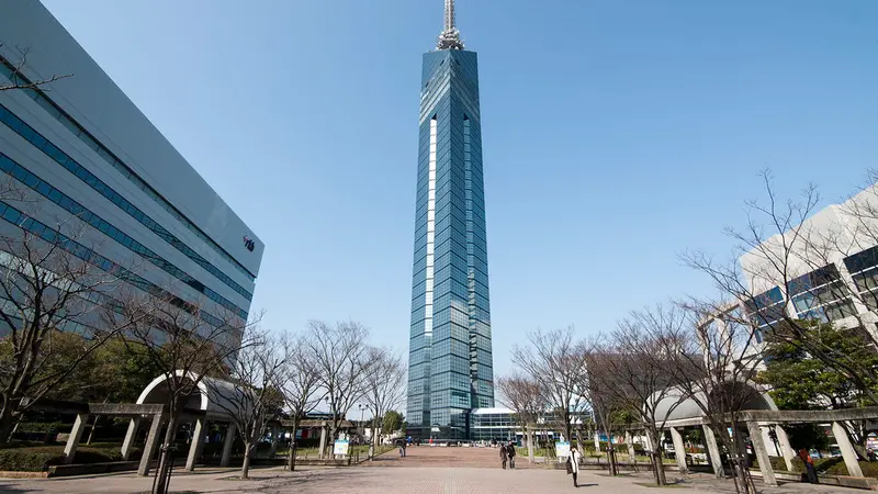 후쿠오카 2박 3일 알짜 여행 코스 — 하카타·텐진 쇼핑과 미식, 유후인 온천 마을 당일치기 코스로 짧은 주말 여행에 최적화된 일정.